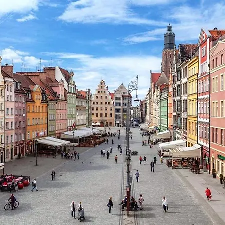 Big Apart Old Town-100 M Town Hall- 3 Rooms-8 People Appartamento Breslavia
