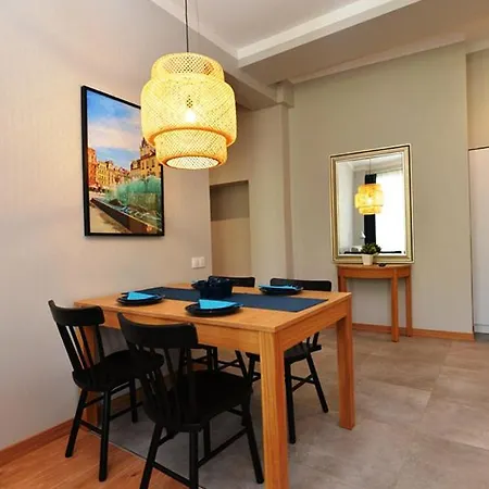 Big Apart Old Town-100 M Town Hall- 3 Rooms-8 People Breslavia